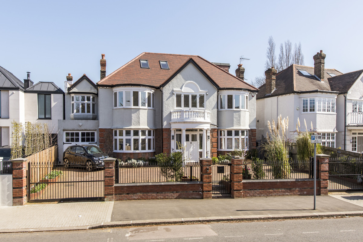 Aylestone Avenue