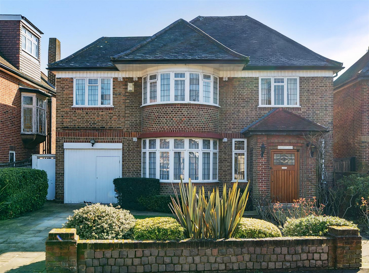 Manor House Drive